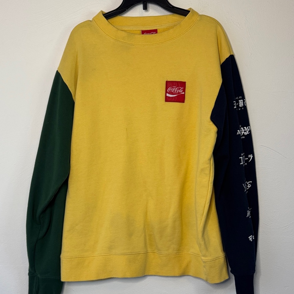 Coca Cola Men's Colorblock Crewneck Sweater Asian Writing Vintage